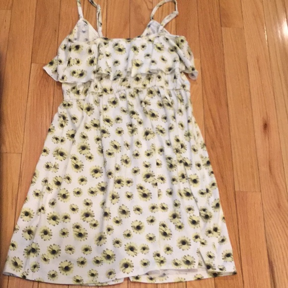 American Rag cream daisy floral mini dress. Size XS. - Picture 2 of 3